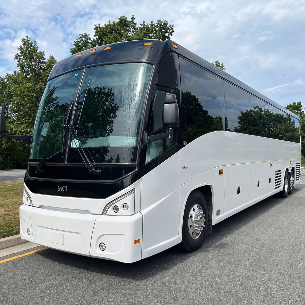 multi day bus rentals in sparks for tours conventions and extended group travel